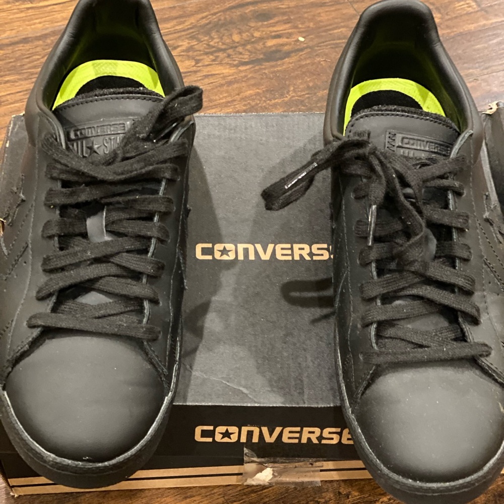 Men’s Black Converse All Stars Size 9.5